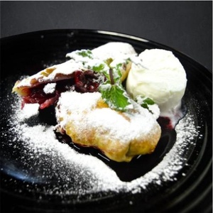 Штрудель с вишней