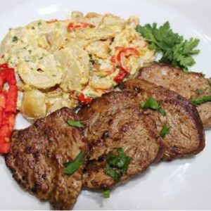 Steak with mushroom sauce