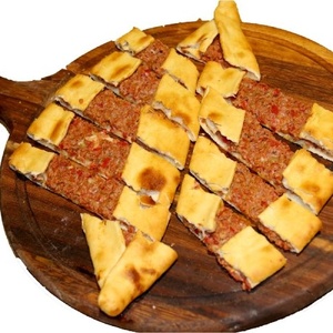 Pide with minced meat