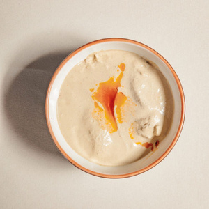 Chicken thigh satsivi in ​​walnut sauce