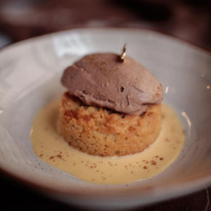 Apple Crumble with Caramel Ice Cream