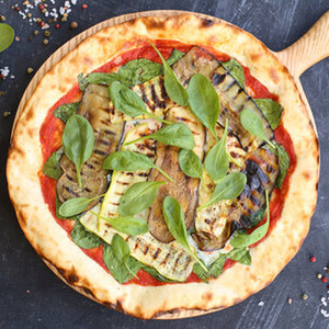 Grillatta pizza with vegetables