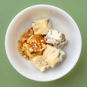 Cream of gorgonzola and orange mostarda