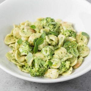 Orecchietti with shrimp and creamy pesto