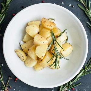 Potato with garlic and rosemary
