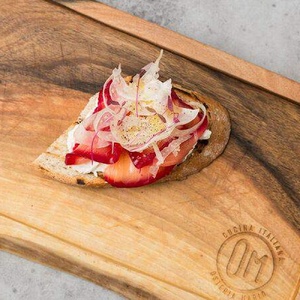 Bruschetta with smoked salmon