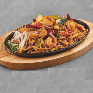 Asian style noodles with seafood